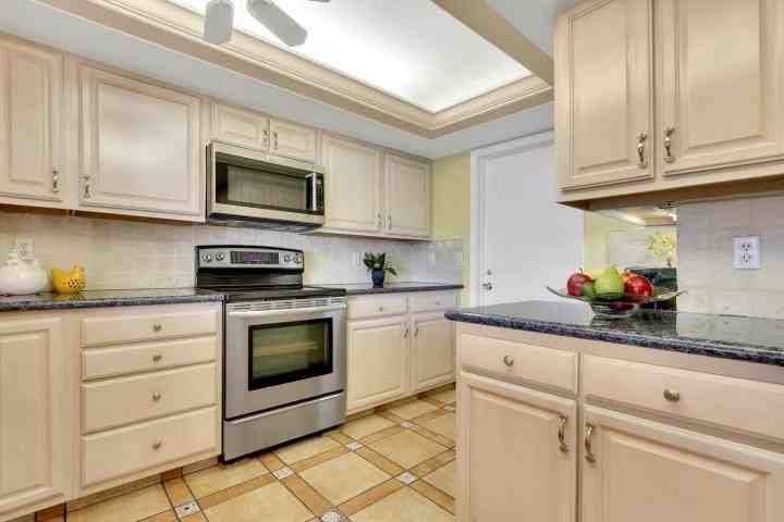 434 French Royale Cir - Photo 7 of 17