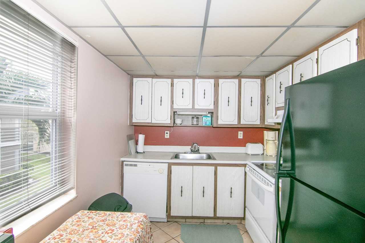 39 Burgundy A - Photo 5 of 17