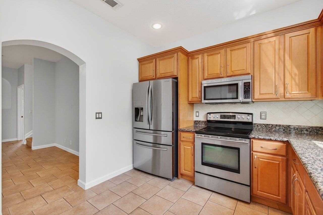 4582 Danson Way - Photo 7 of 50