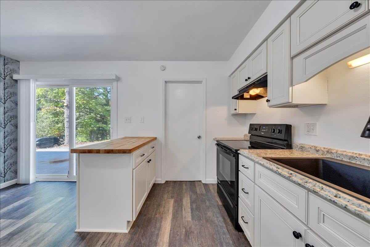 1802 Edmund Ave Ne #1802 - Photo 5 of 32