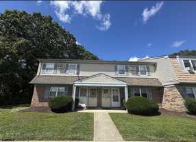 18B Oxford Vlg - Photo 1 of 1
