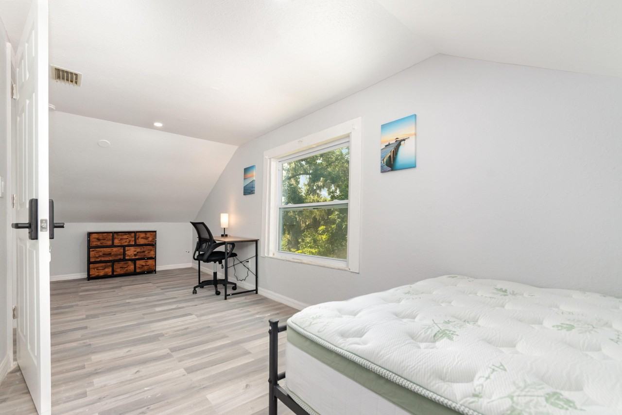 Rose St - Photo 4 of 5