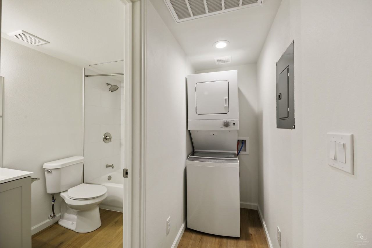 April Special : Nuvo Sunset - Photo 7 of 8