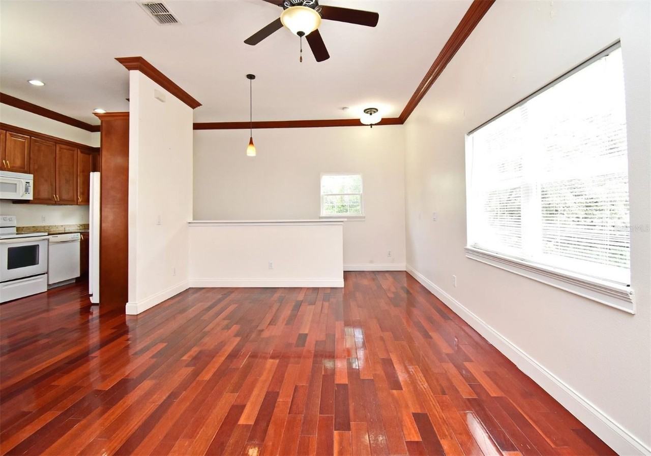 225 Arnold Ln - Photo 5 of 26