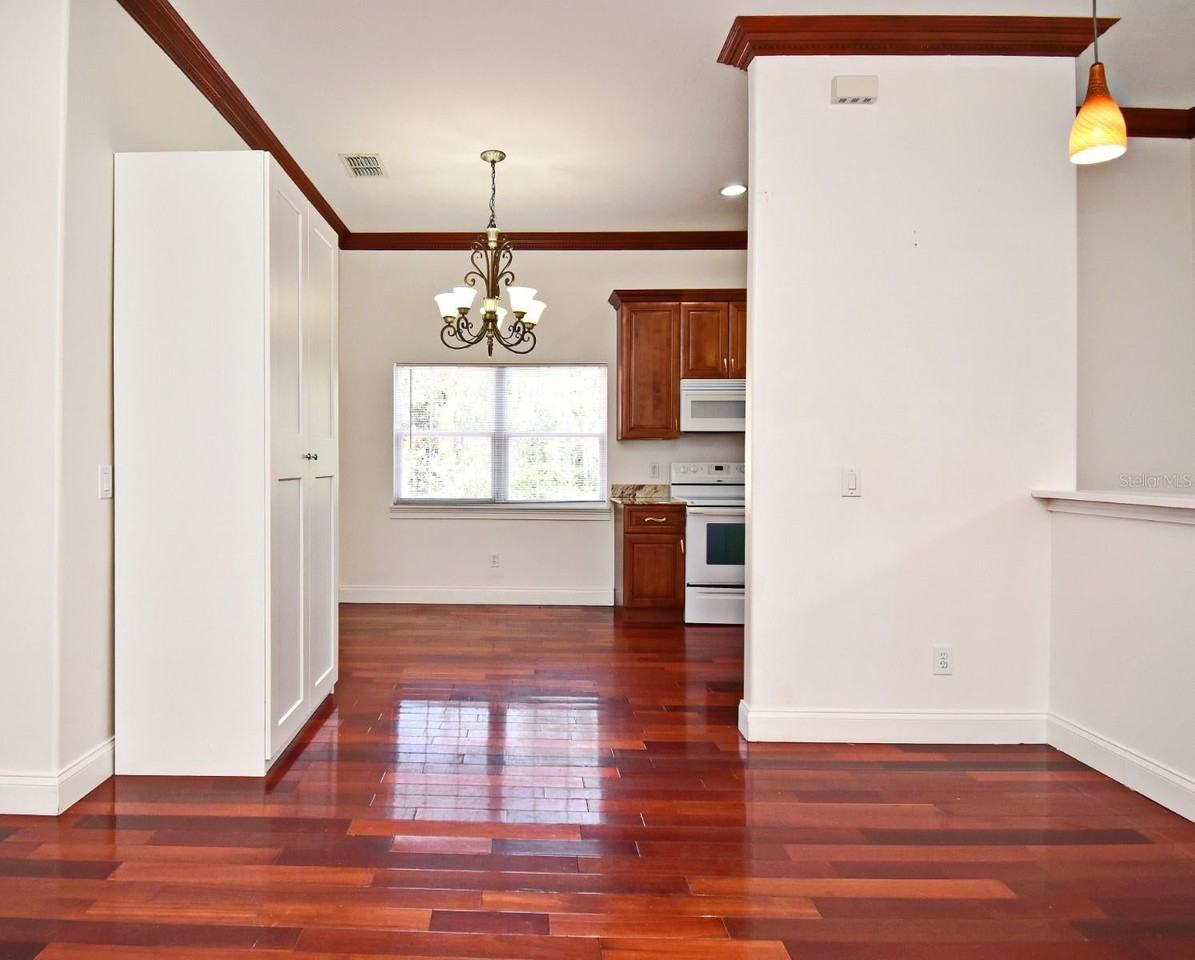 225 Arnold Ln - Photo 7 of 26