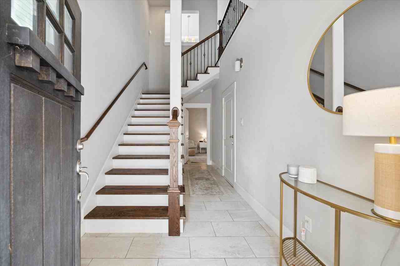 2504 Beall St - Photo 2 of 20