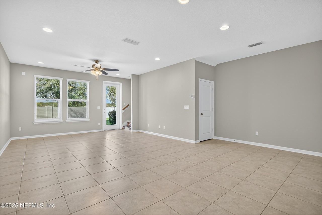 11233 Minnetta Ct - Photo 5 of 14