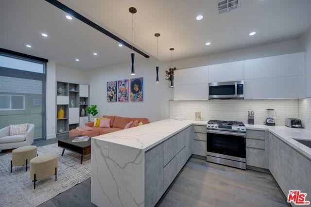 4422 S Riley Dr - Photo 3 of 8