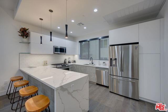 4422 S Riley Dr - Photo 4 of 8