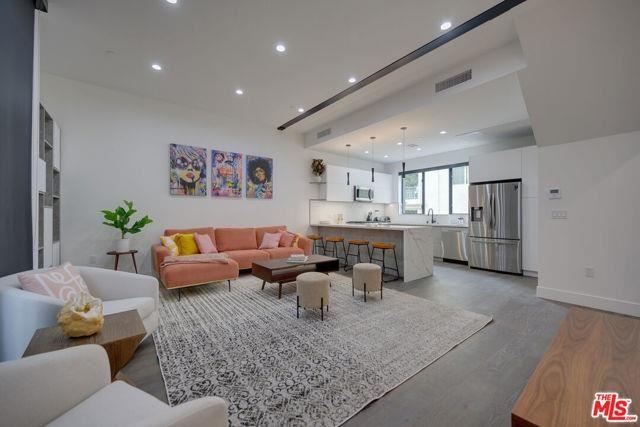 4422 S Riley Dr - Photo 6 of 8