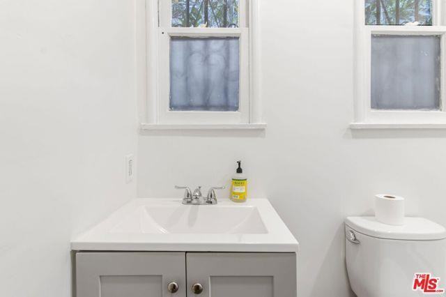 2302 Bagley Ave - Photo 3 of 8