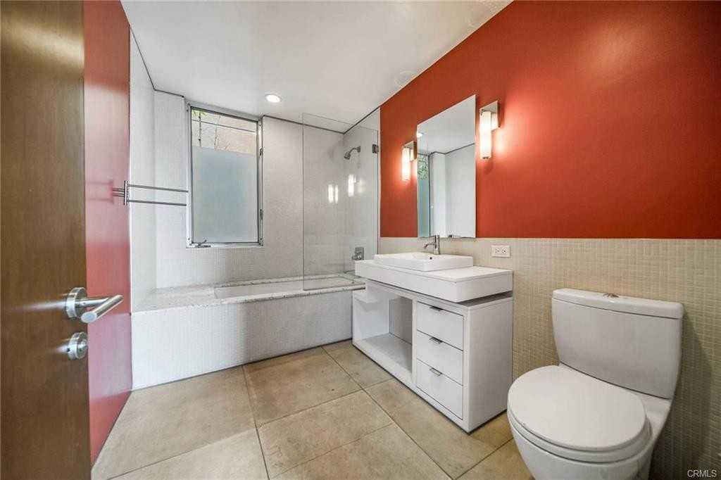 419 Venice Way - Photo 2 of 8