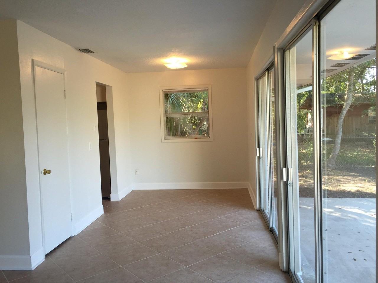 113 Moriarty St Nw - Photo 4 of 18