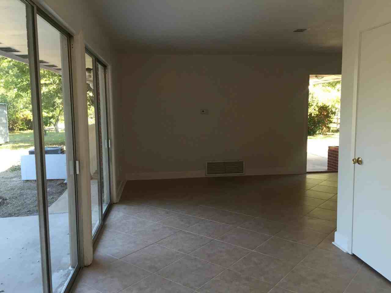 113 Moriarty St Nw - Photo 5 of 18