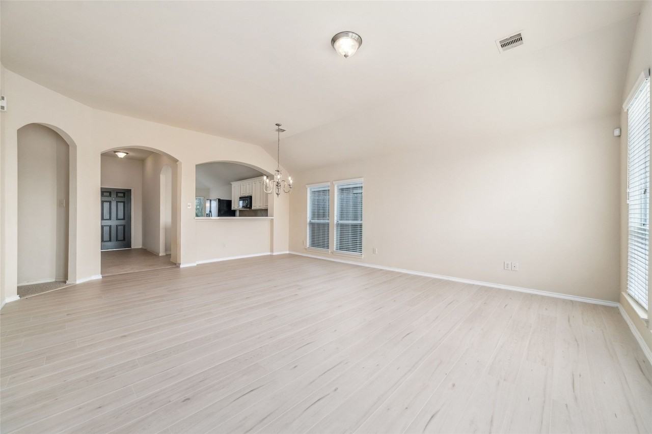 3 Garden Grove Dr - Photo 6 of 23