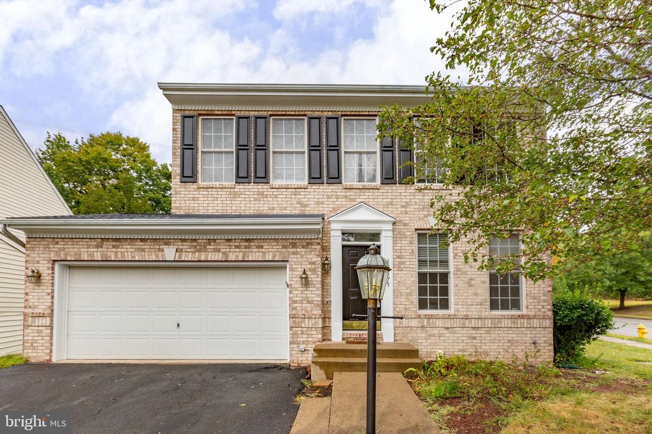 17575 Deweys Run Ln - Photo 3 of 50