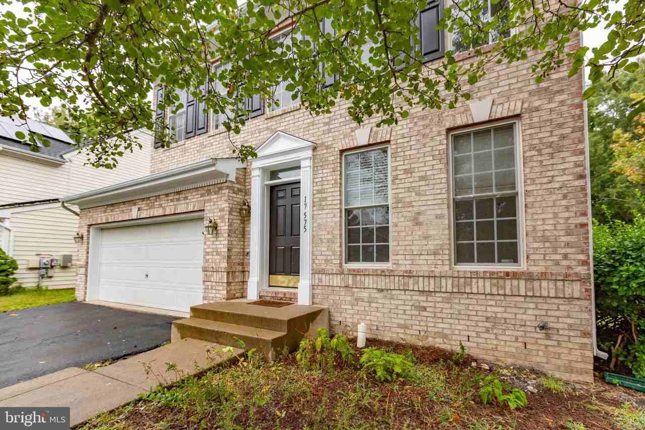 17575 Deweys Run Ln - Photo 4 of 50