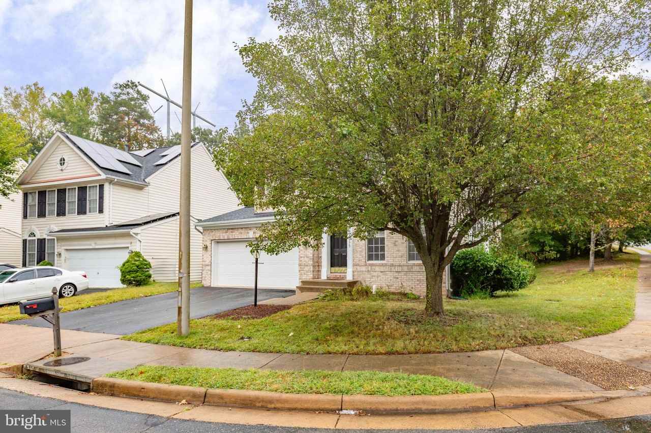 17575 Deweys Run Ln - Photo 6 of 50