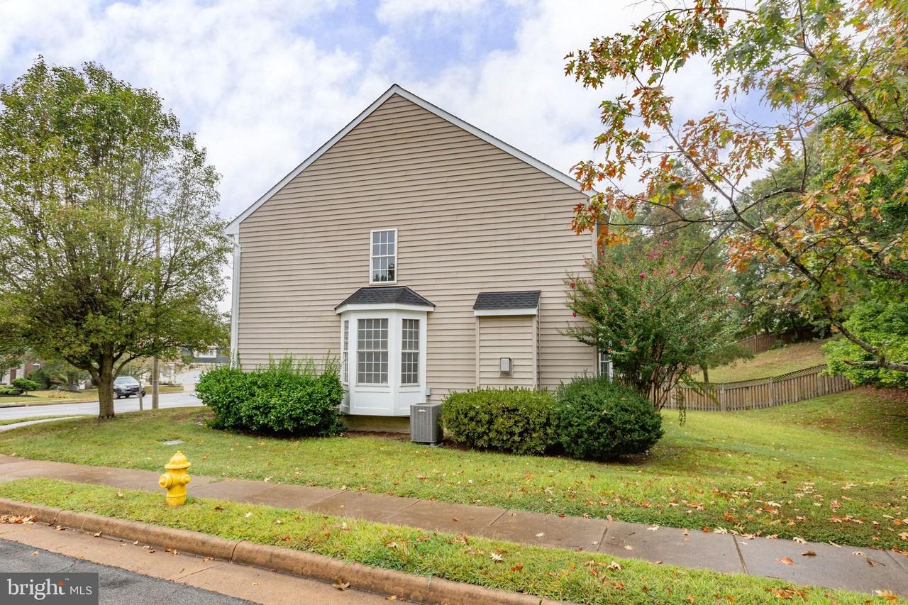 17575 Deweys Run Ln - Photo 7 of 50