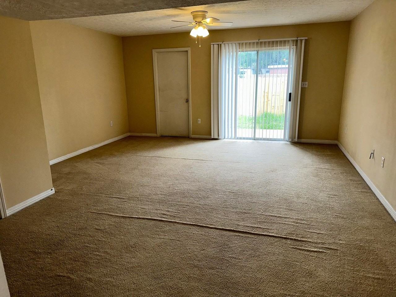 2413 Suwanee Lane - Photo 3 of 8