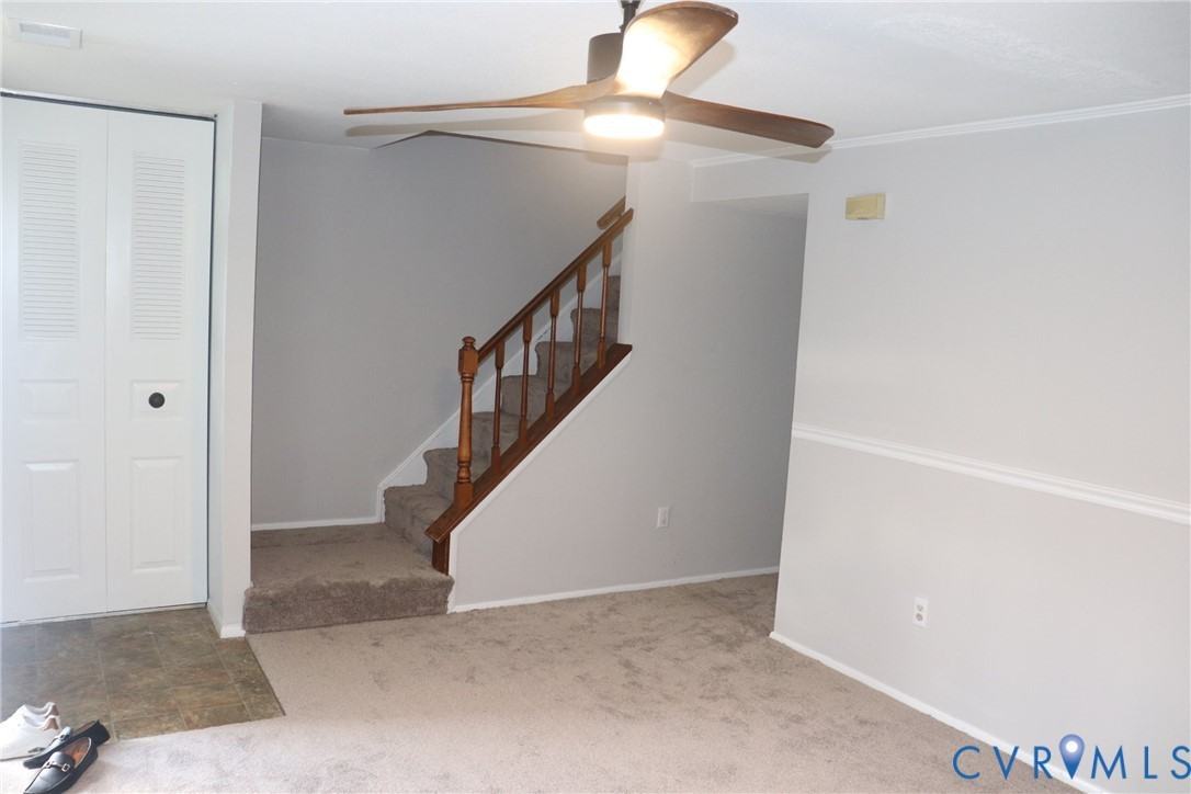 8102 Clovertree Ct - Photo 3 of 15