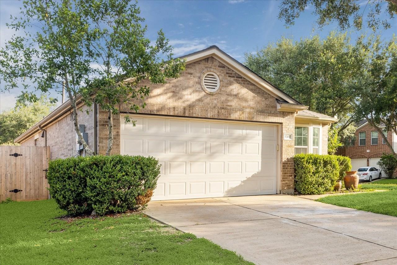 10410 Caribou Cv - Photo 3 of 43