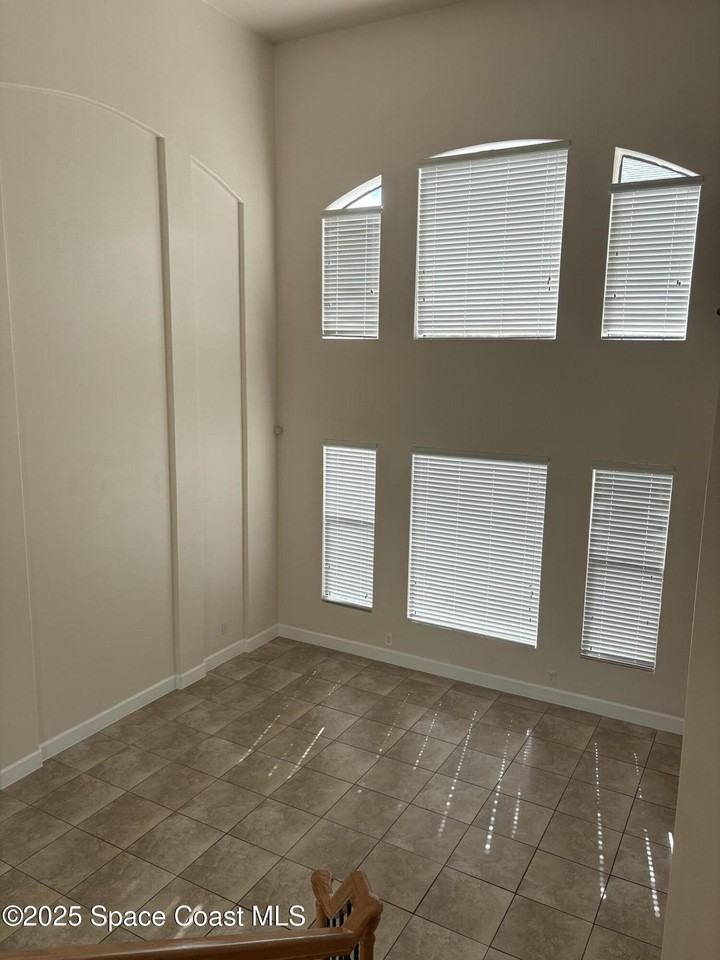 1260 Talon Way - Photo 2 of 19