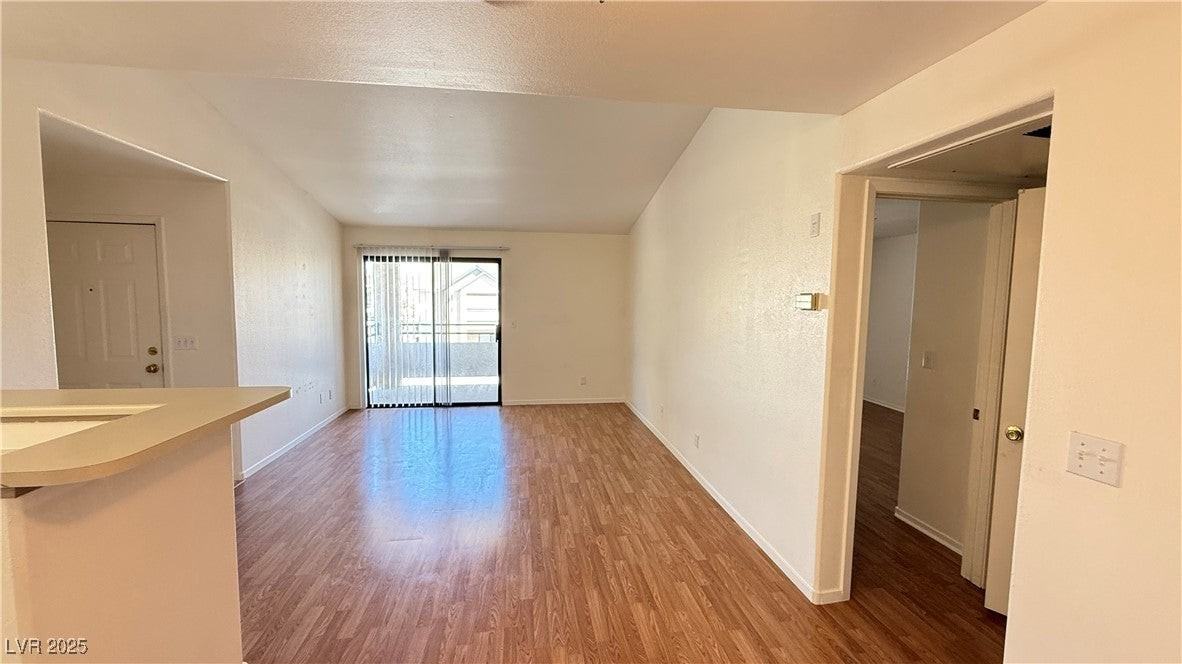 5261 Lindell Rd - Photo 6 of 18