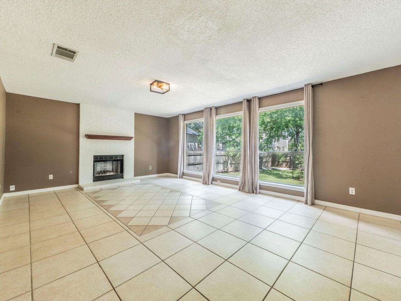 8400 Mount Shasta Cv - Photo 6 of 33