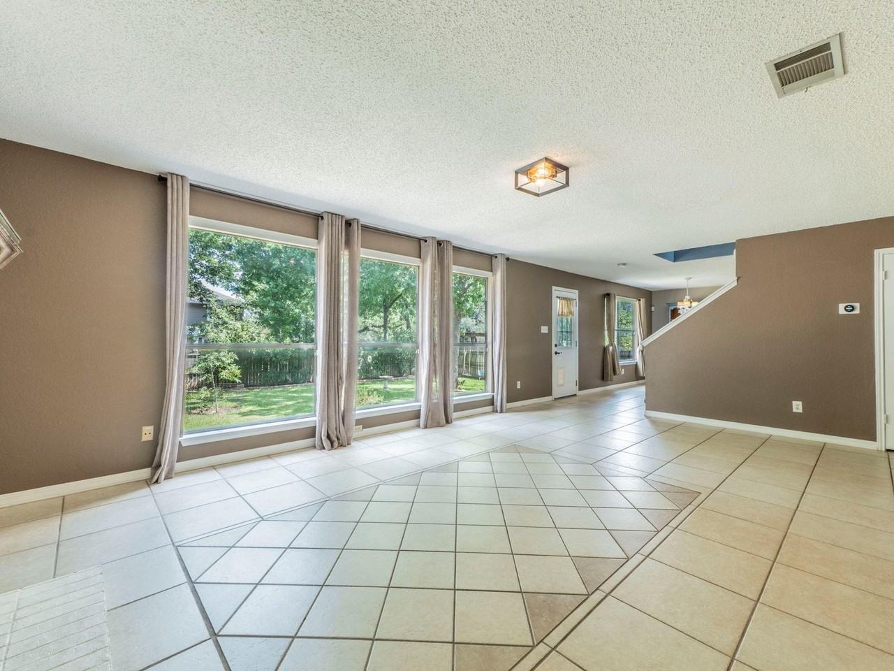 8400 Mount Shasta Cv - Photo 7 of 33