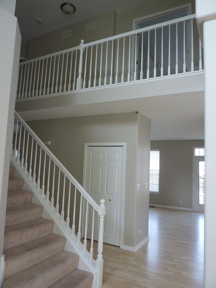 452 E Amherst St - Photo 3 of 28