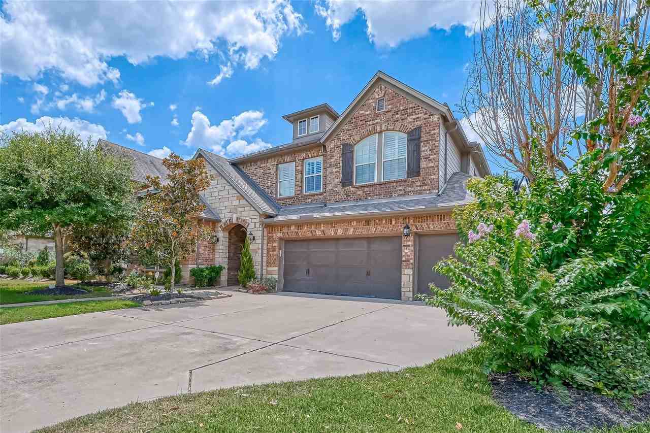 10323 Hatcher Dr - Photo 3 of 48