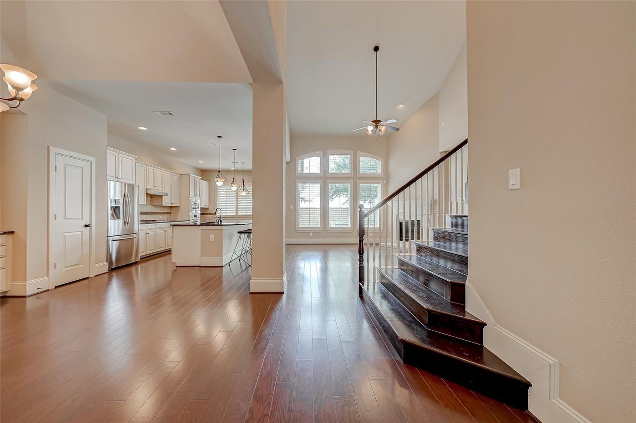 10323 Hatcher Dr - Photo 7 of 48