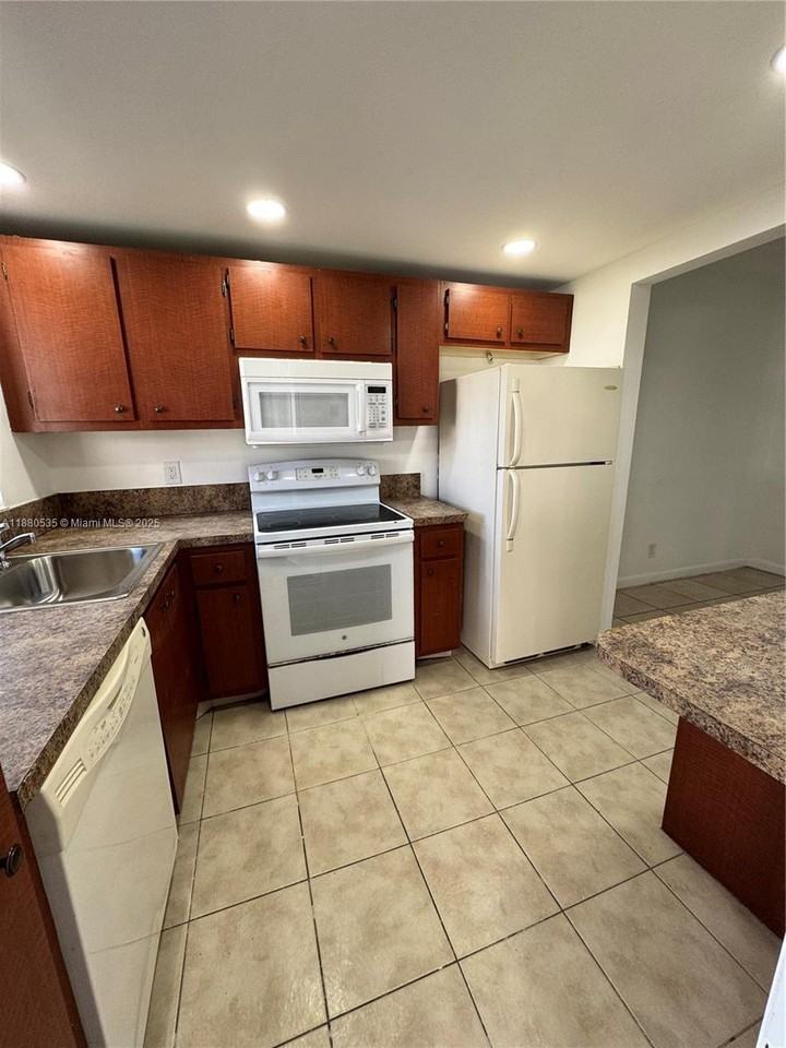 1701 Nw 46th Ave ##105