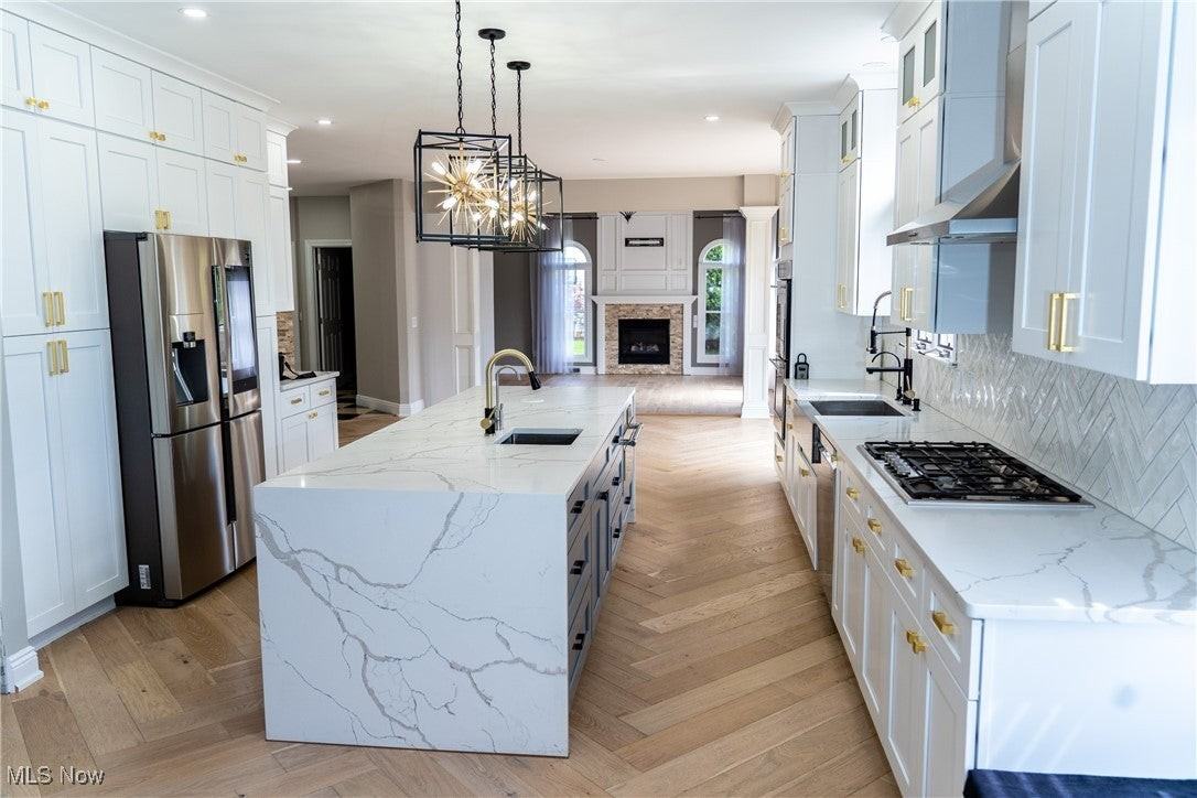 5469 Riverview Dr - Photo 7 of 21