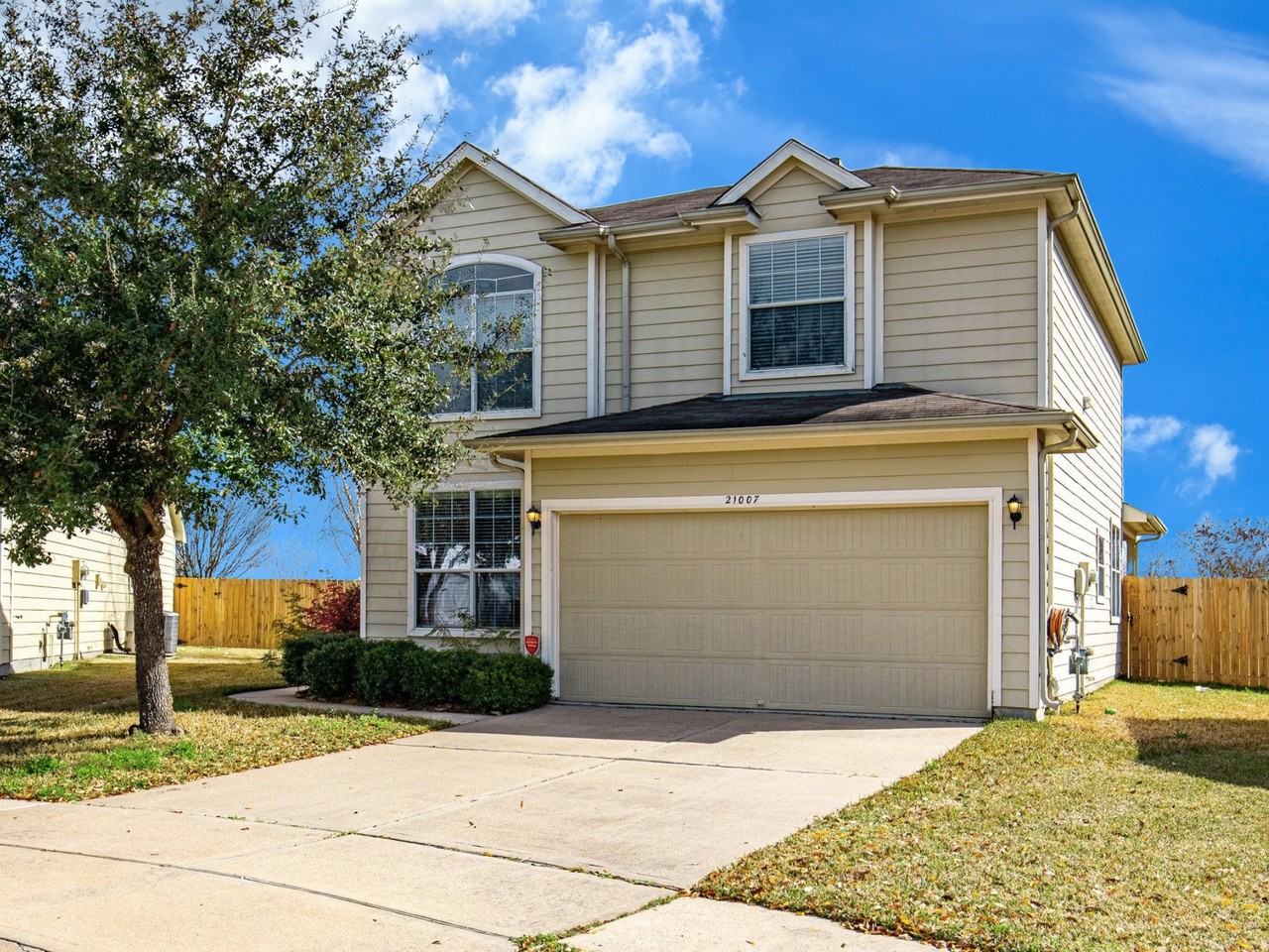 21007 Sonoma Mission Court - Photo 2 of 18