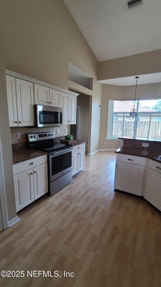 1808 Shady Grove Ln - Photo 3 of 22