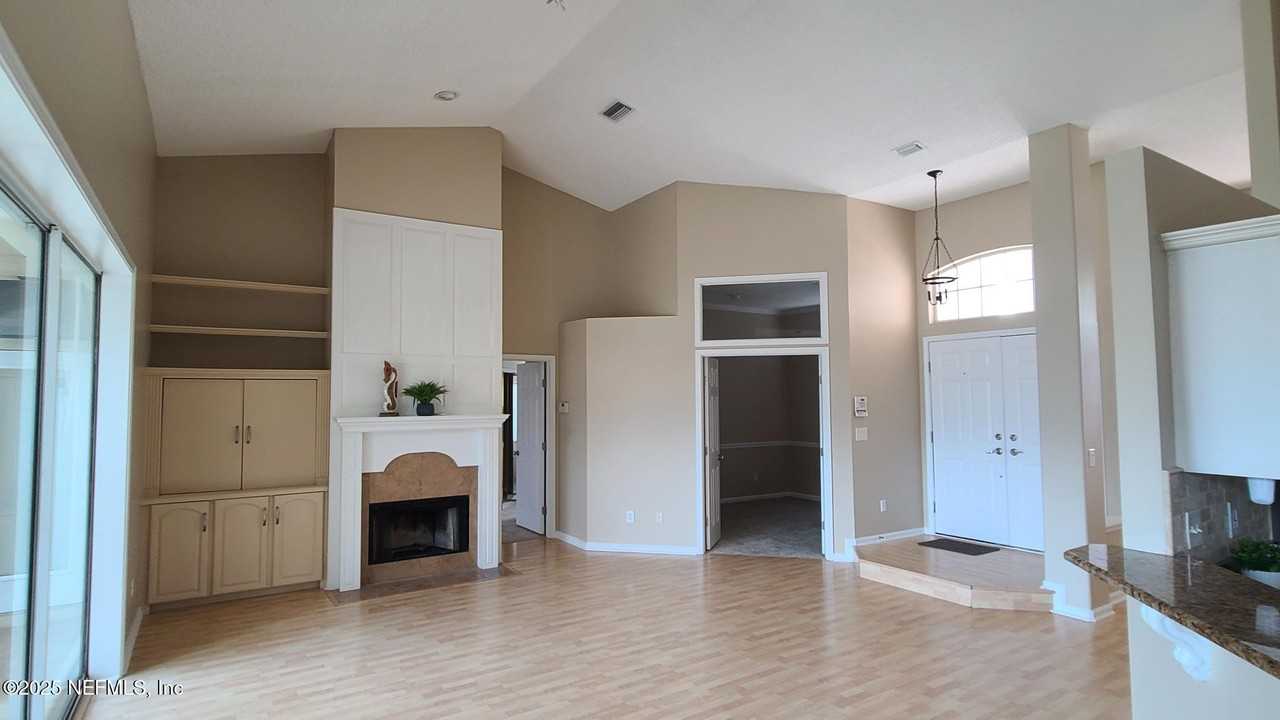 1808 Shady Grove Ln - Photo 5 of 22