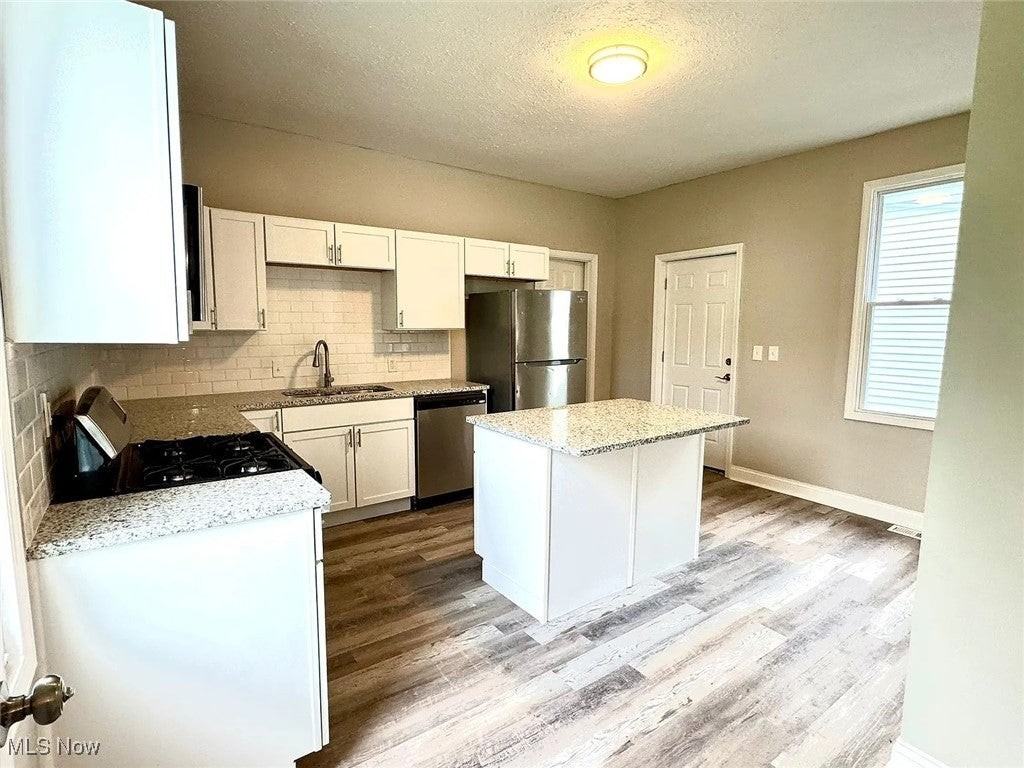 2230 E 90th St - Photo 7 of 22