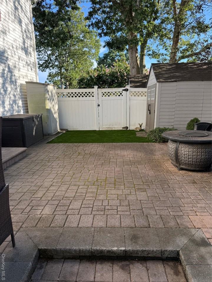 10 Lloyd St - Photo 2 of 20