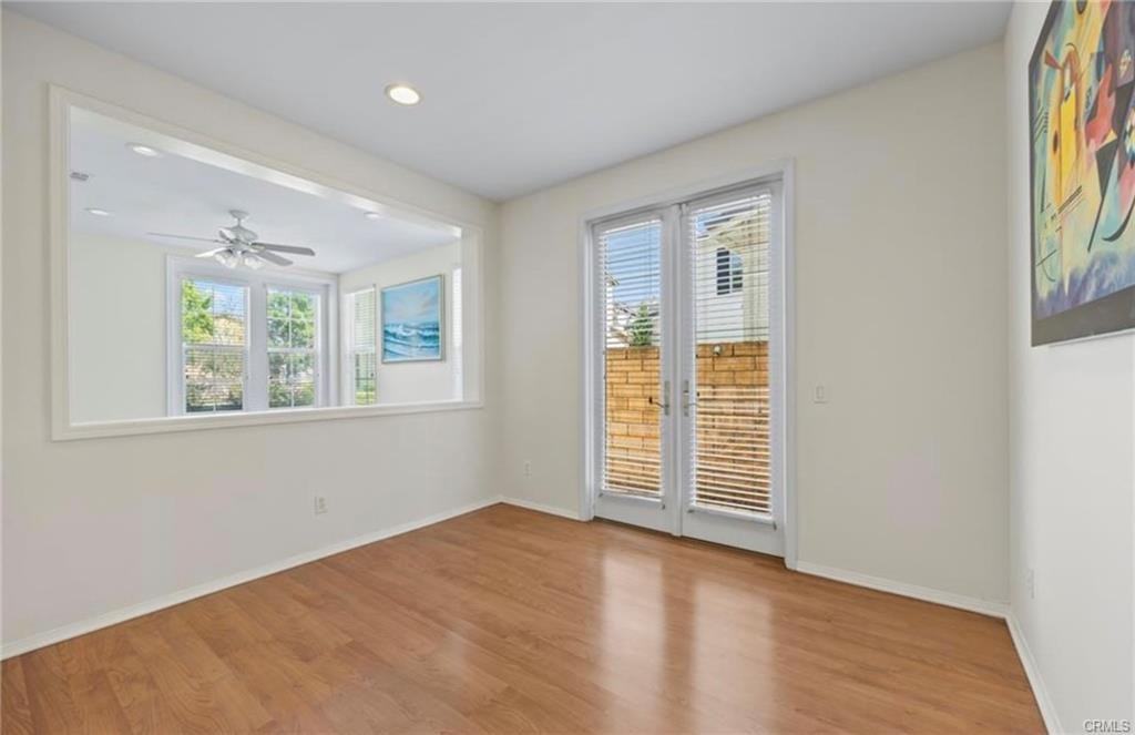 26934 Colonial Ln - Photo 3 of 8