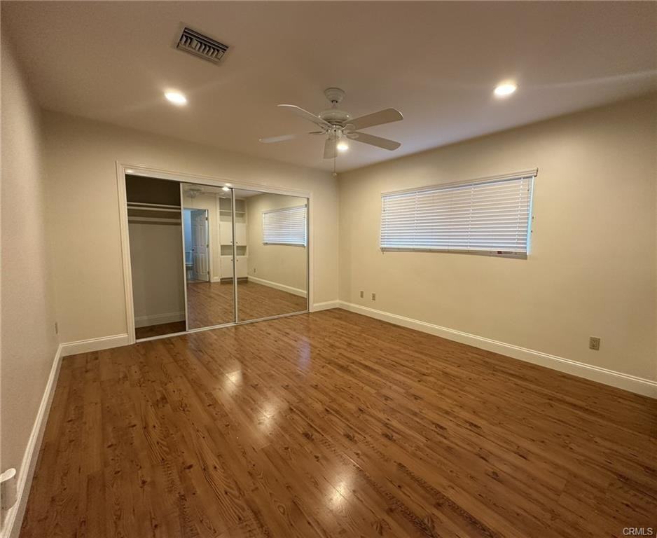 16830 Wyandotte Street - Photo 5 of 8