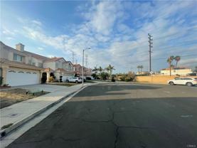 7547 Bellingham Ave - Photo 1 of 1