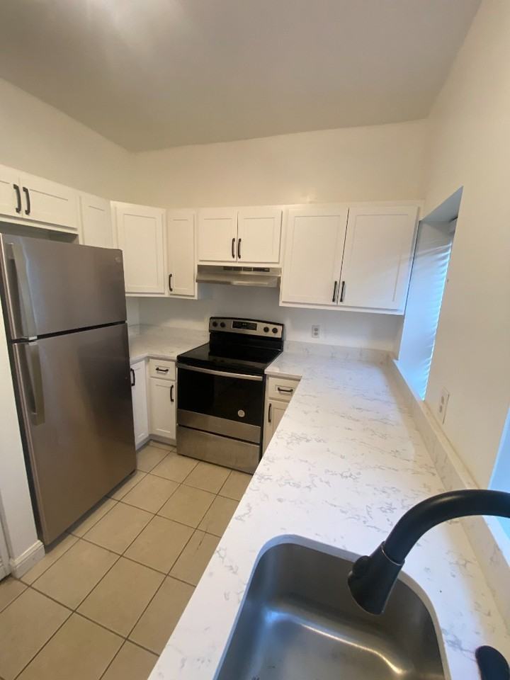 917 Geyer Avenue #921AR