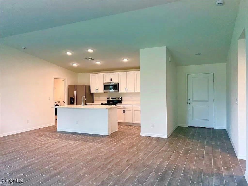 4129 Ne 20th Pl - Photo 3 of 7