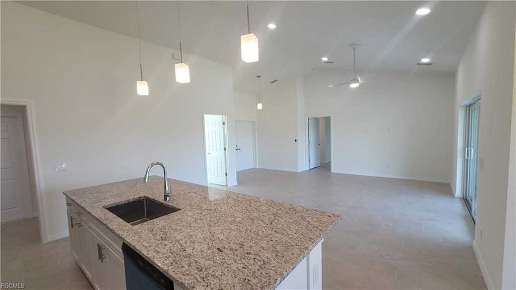 4016 Ne 12th Ct - Photo 3 of 8