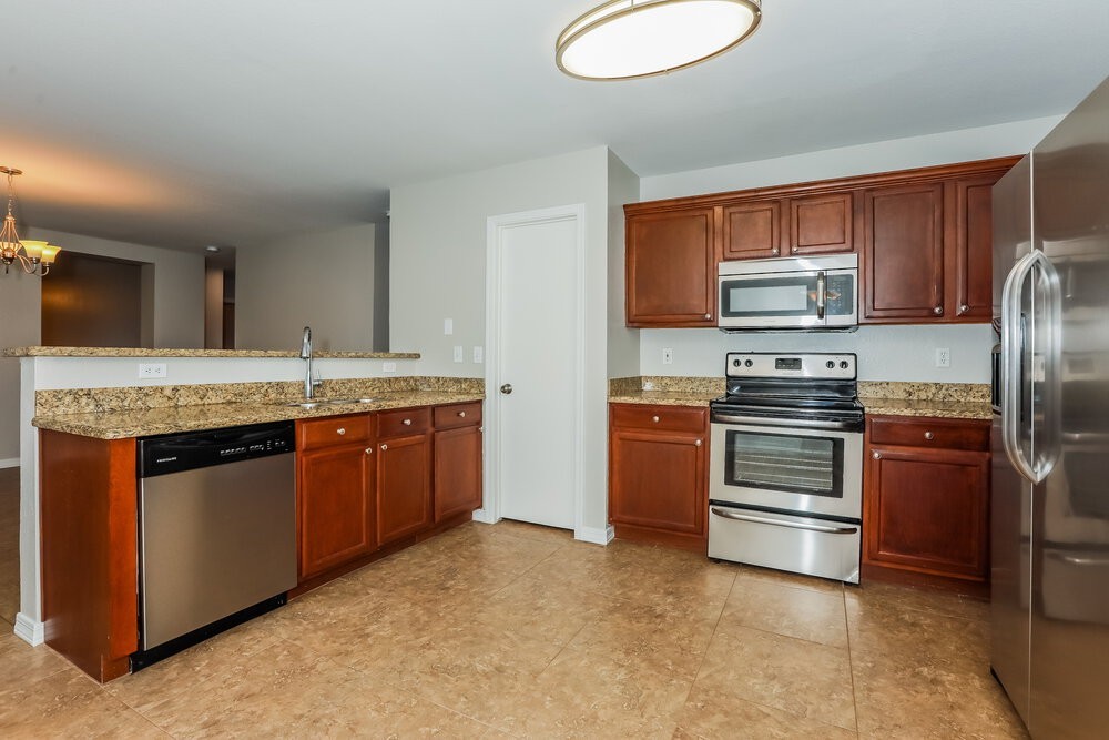 5336 E Flower Ave - Photo 7 of 16
