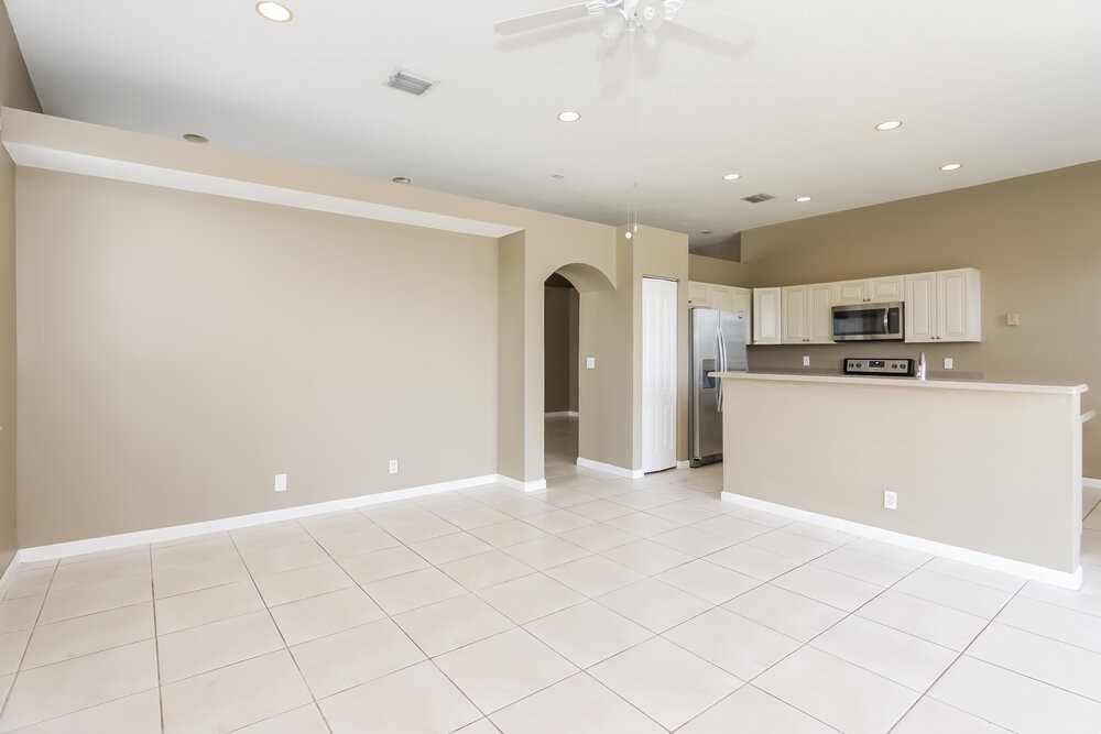 18616 Sw 16th St - Photo 3 of 16