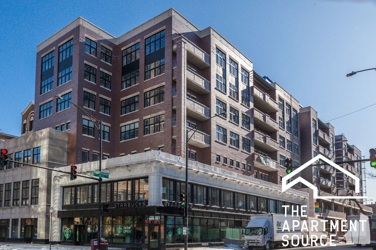 3833 N Broadway St #210 - Photo 2 of 5