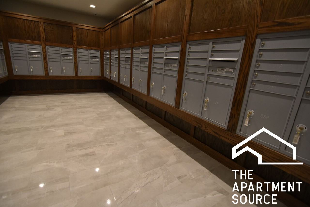 3833 N Broadway St #210 - Photo 4 of 5